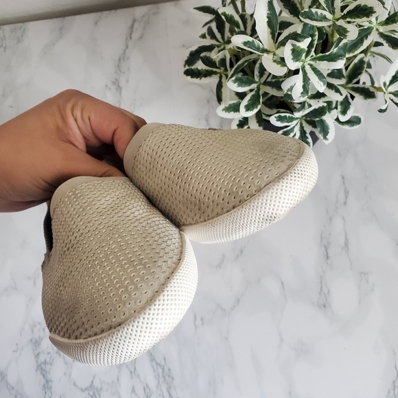 Frye Melanie Diamond Embossed Leather Slip On Loafer Neutral Comfy Boho 6 - Picture 6 of 8